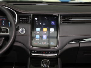 2021款1.5T 手动旗舰型 7座 中控台