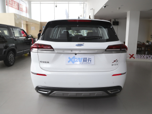 2021款1.5T 自动尊享型 正后	
