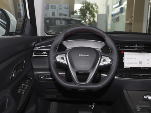 2021款1.5T 自动尊享型 方向盘