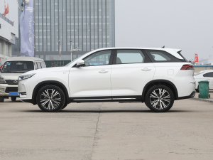 2021款1.5T 自动豪华型 正侧（左）