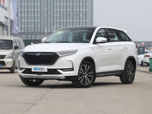 2021款1.5T 自动豪华型 左前45度