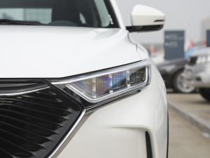 2021款1.5T 自动豪华型 大灯