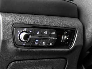 20221.5T {LԄGeekerI п؅^