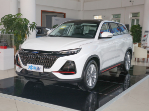 2022款1.5T 蓝鲸版自动尊享型 左前45度