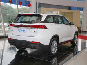 2022款1.5T 蓝鲸版自动尊享型 右后45度