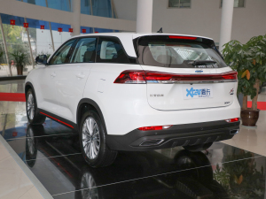 2022款1.5T 蓝鲸版自动尊享型 左后45度