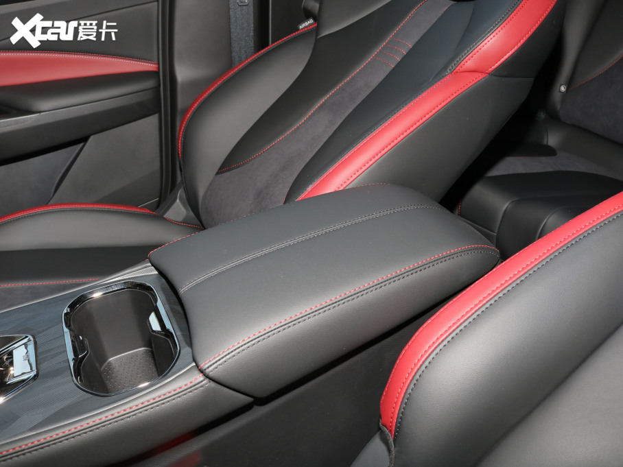 2022LWX5 1.5T DCT[޶