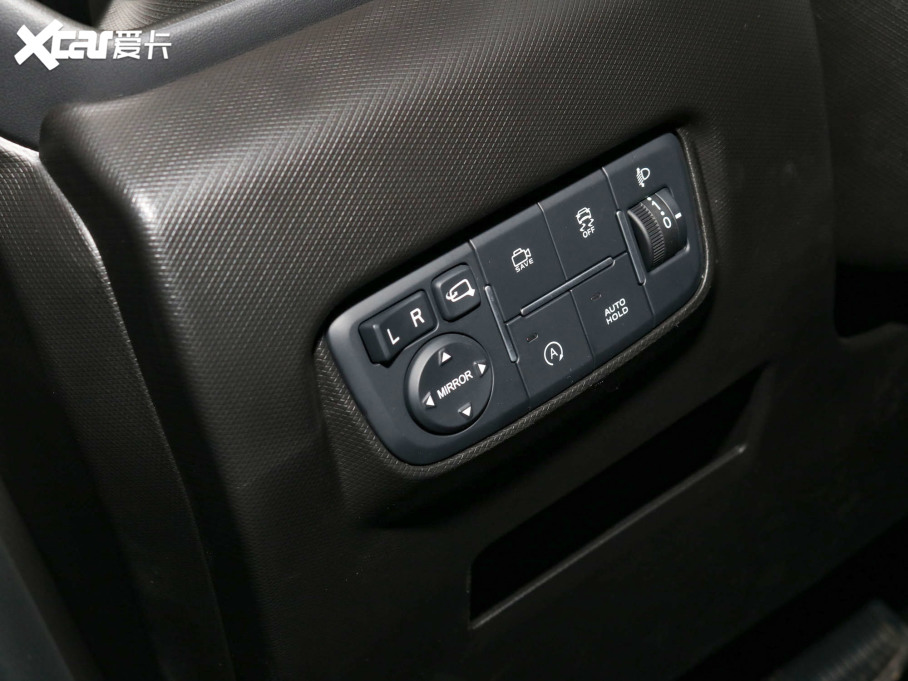 2022LWX5 1.5T DCT[޶