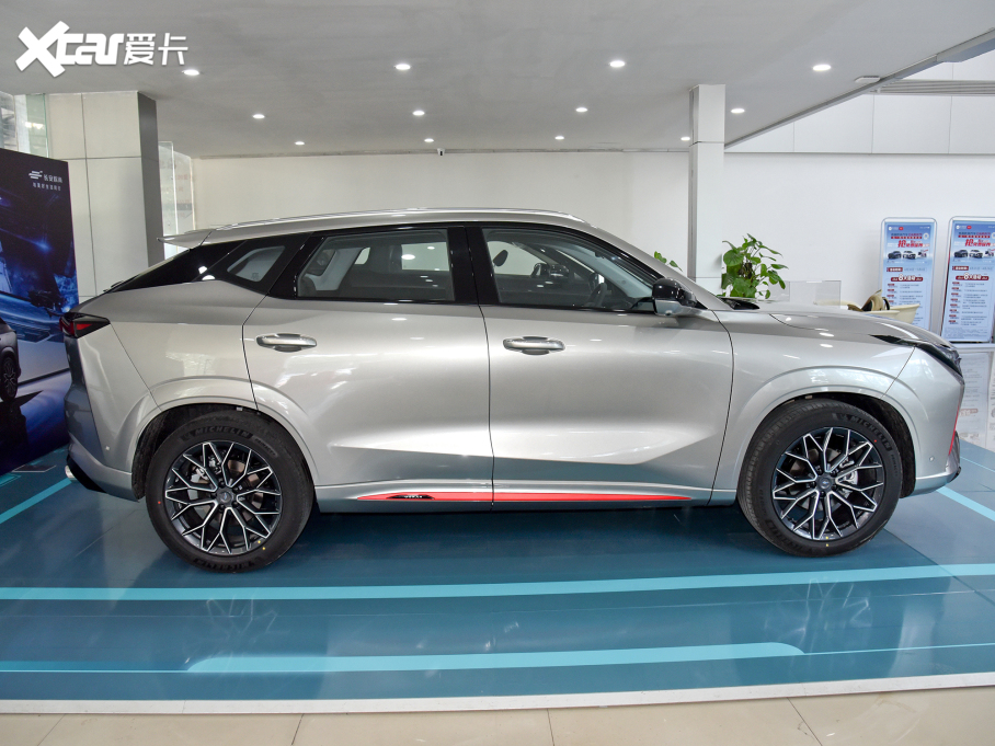 2022LWZ6 {L 1.5T DCTǺ