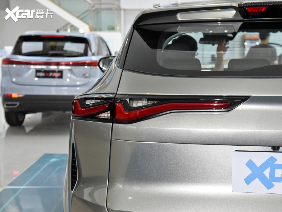 2022LWZ6 {L 1.5T DCTǺ