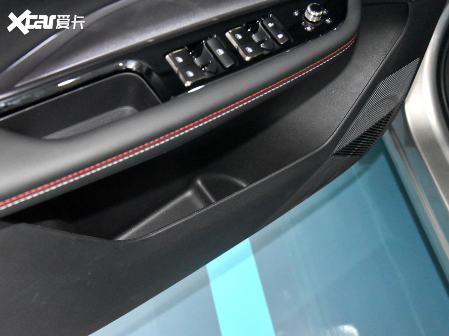 2022LWZ6 {L 1.5T DCTǺ