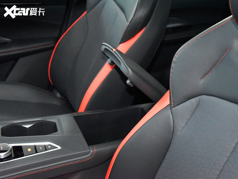 2022LWZ6 {L 1.5T DCTǺ