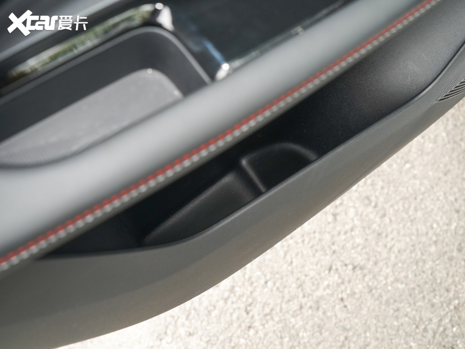 2022LWZ6 {L 1.5T DCTǺ