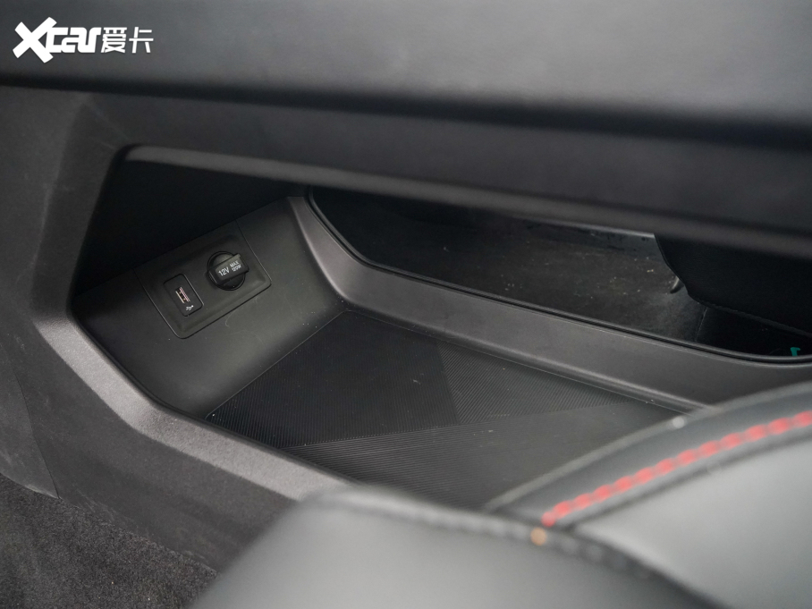 2022LWZ6 {L 1.5T DCTǺ