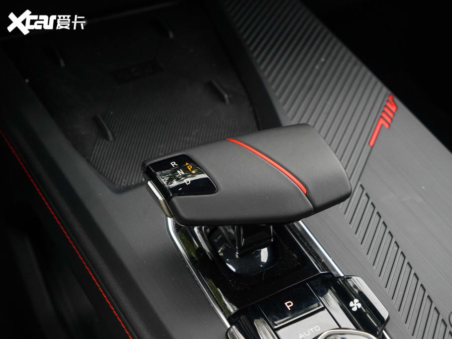 2022LWZ6 {L 1.5T DCTǺ