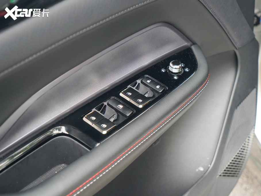 2022LWZ6 {(ln)L 1.5T DCTǺ