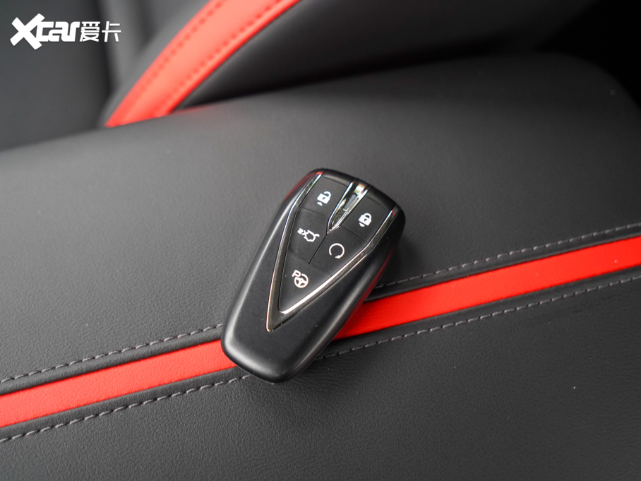 2022LWZ6 {L 1.5T DCTǺ