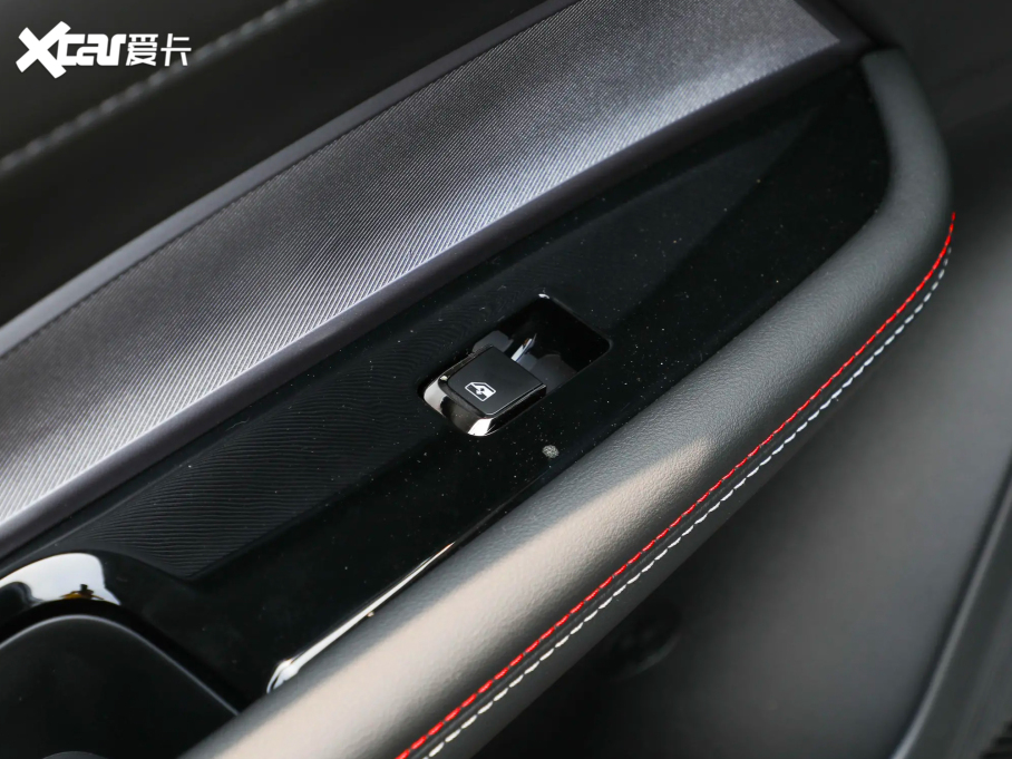 2022LWZ6 {L 1.5T DCTǺ