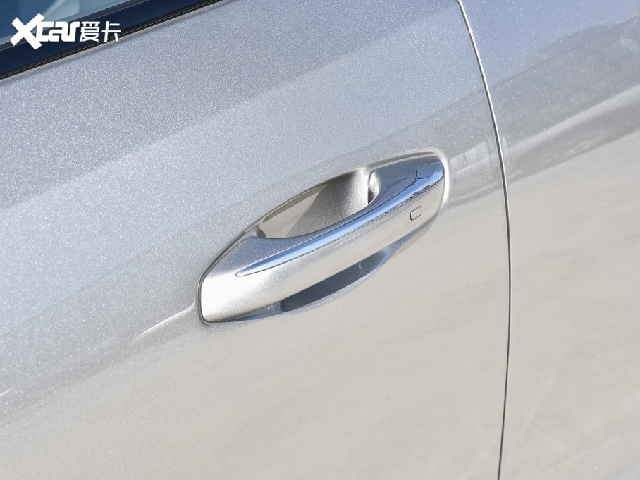 2022LWZ6 {L 1.5T DCTIͳа