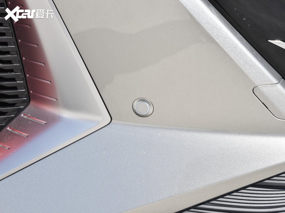 2022LWZ6 {L 1.5T DCTIͳа