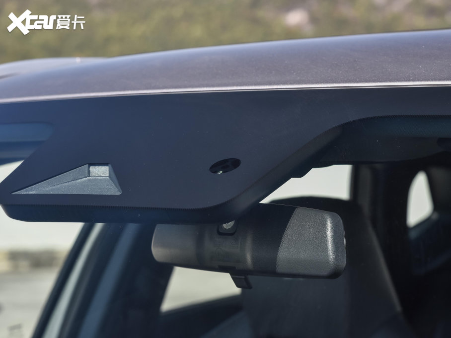 2022LWZ6 {L 1.5T DCTIͳа