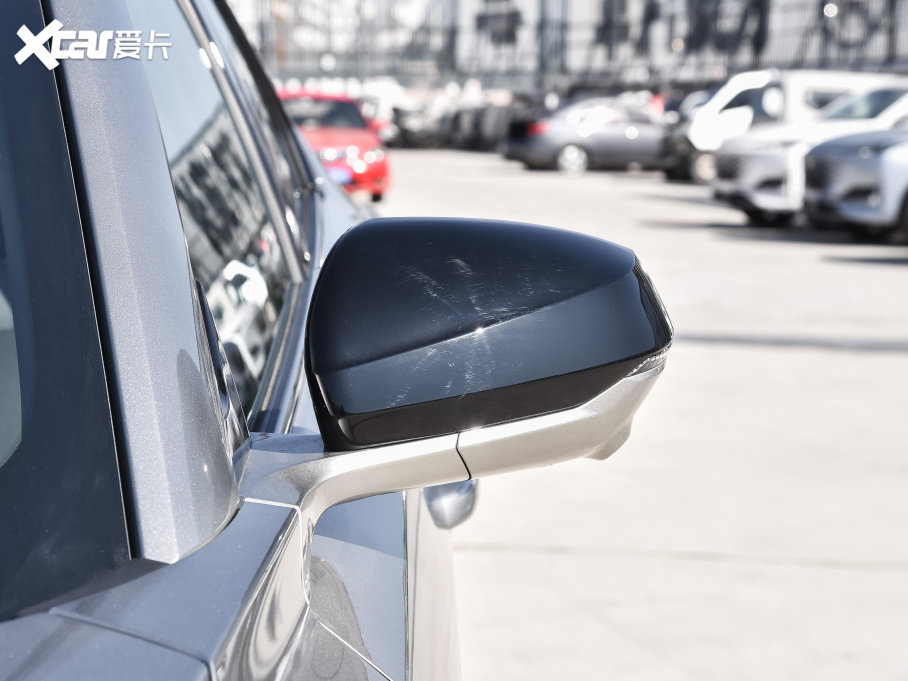 2022LWZ6 {L 1.5T DCTIͳа