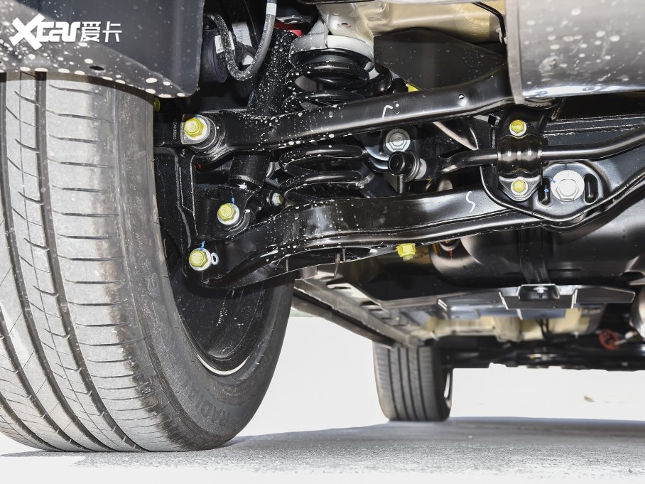 2022LWZ6 {L 1.5T DCTIͳа