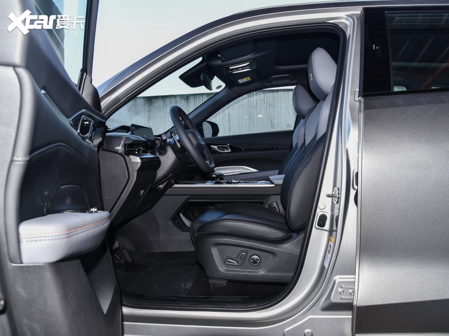 2022LWZ6 {L 1.5T DCTIͳа