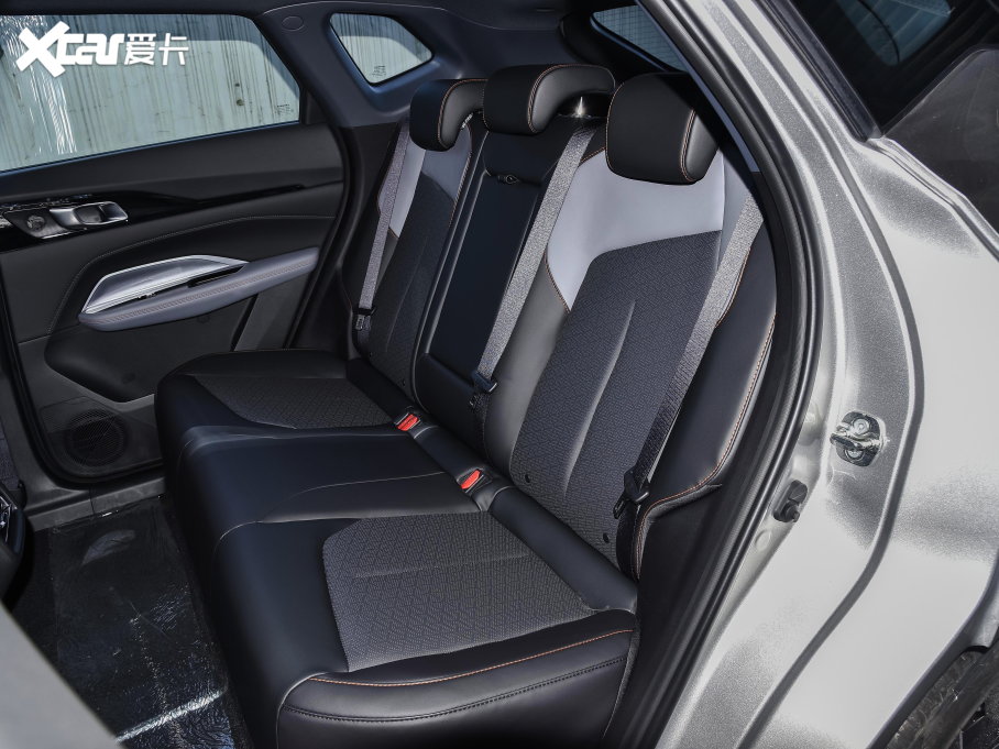 2022LWZ6 {L 1.5T DCTIͳа