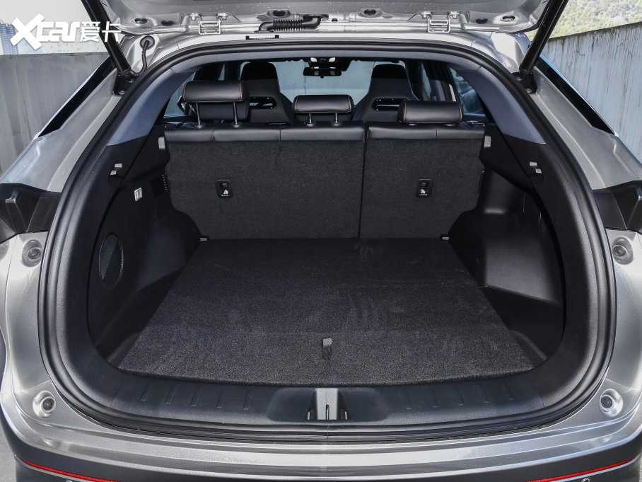 2022LWZ6 {L 1.5T DCTIͳа