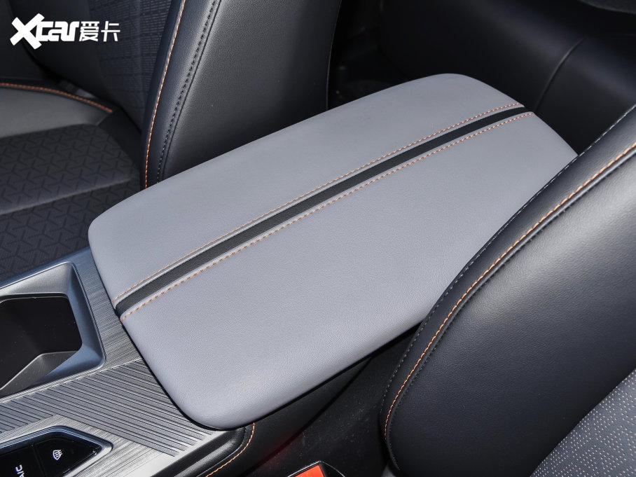 2022LWZ6 {L 1.5T DCTIͳа