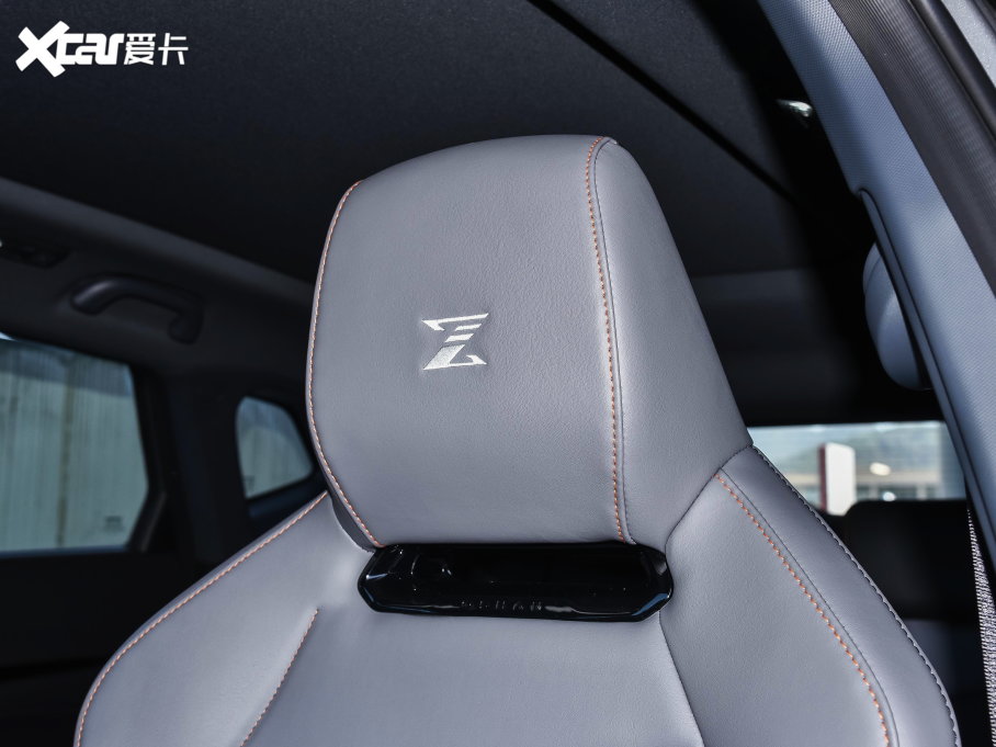 2022LWZ6 {L 1.5T DCTIͳа