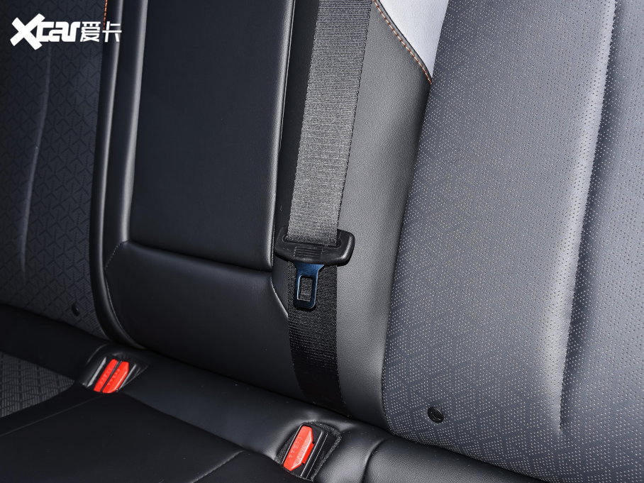 2022LWZ6 {L 1.5T DCTIͳа