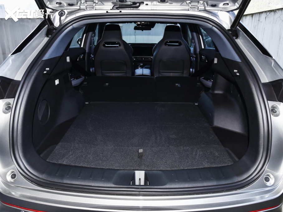 2022LWZ6 {L 1.5T DCTIͳа