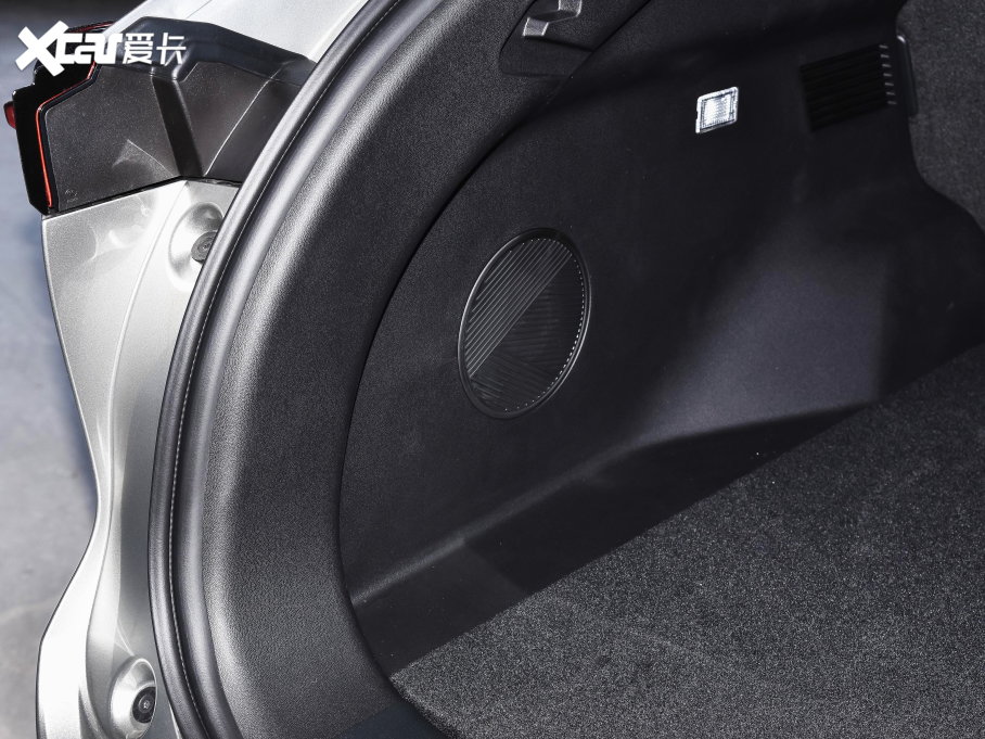 2022LWZ6 {L 1.5T DCTI(lng)ͳа