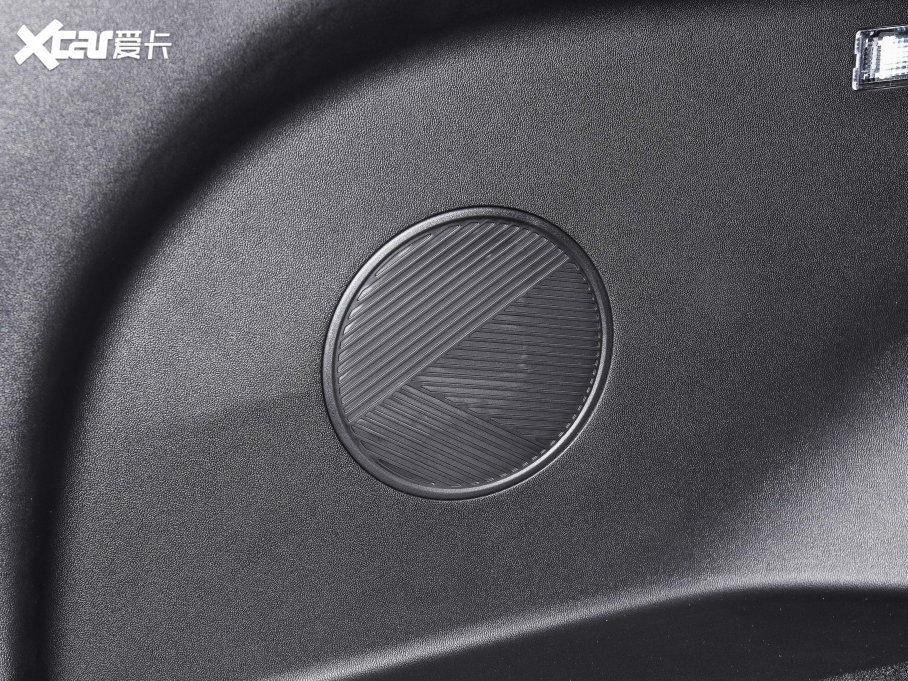 2022LWZ6 {L 1.5T DCTIͳа