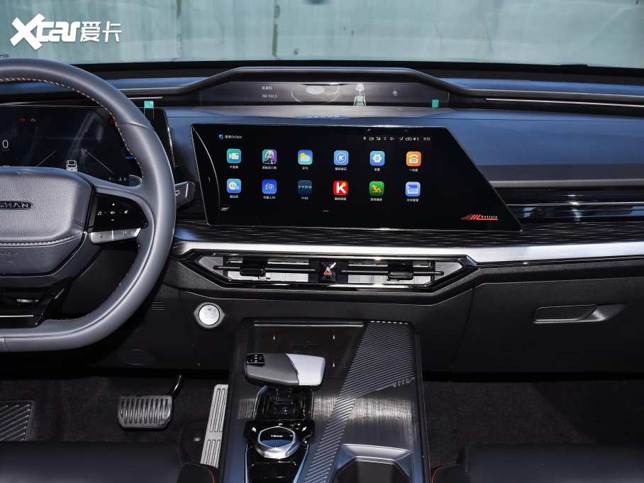 2022LWZ6 {L 1.5T DCTIͳа