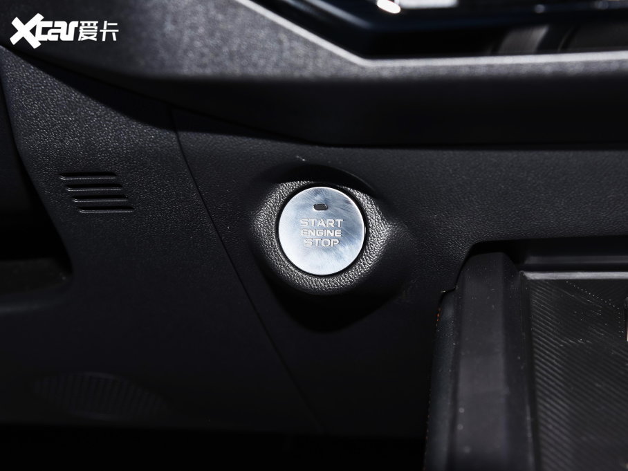 2022LWZ6 {L 1.5T DCTIͳа