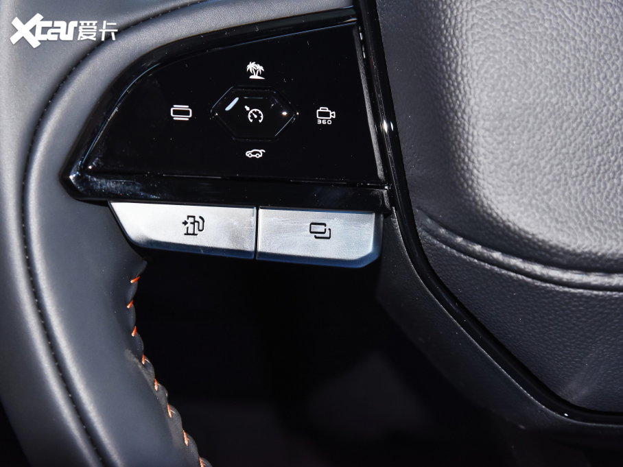 2022LWZ6 {L 1.5T DCTIͳа