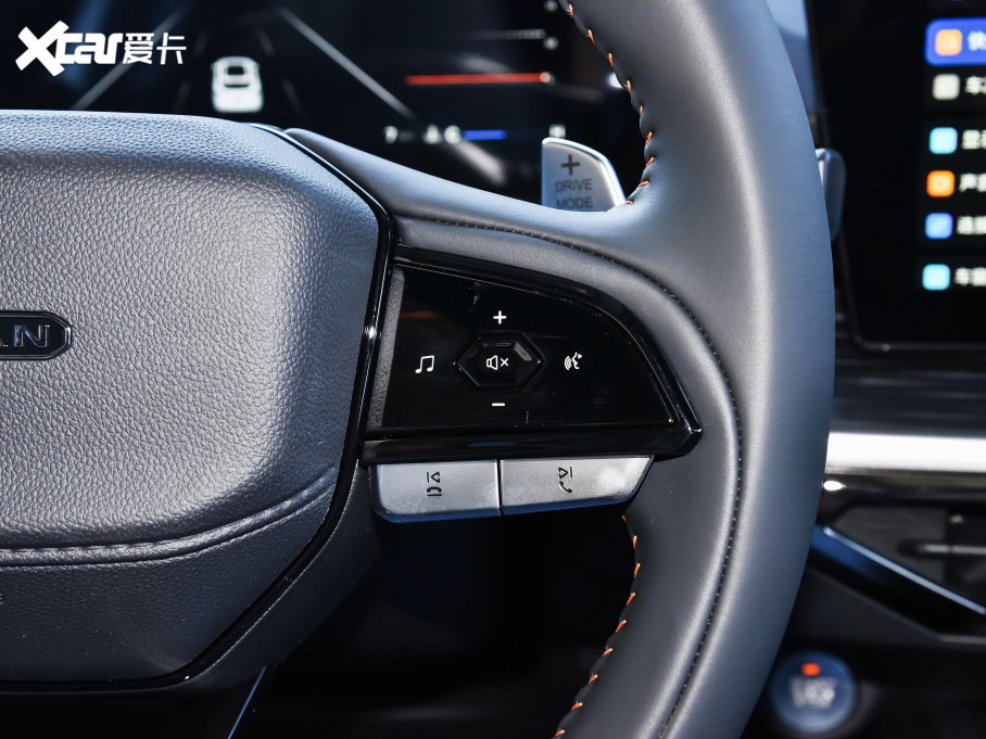 2022LWZ6 {L 1.5T DCTIͳа