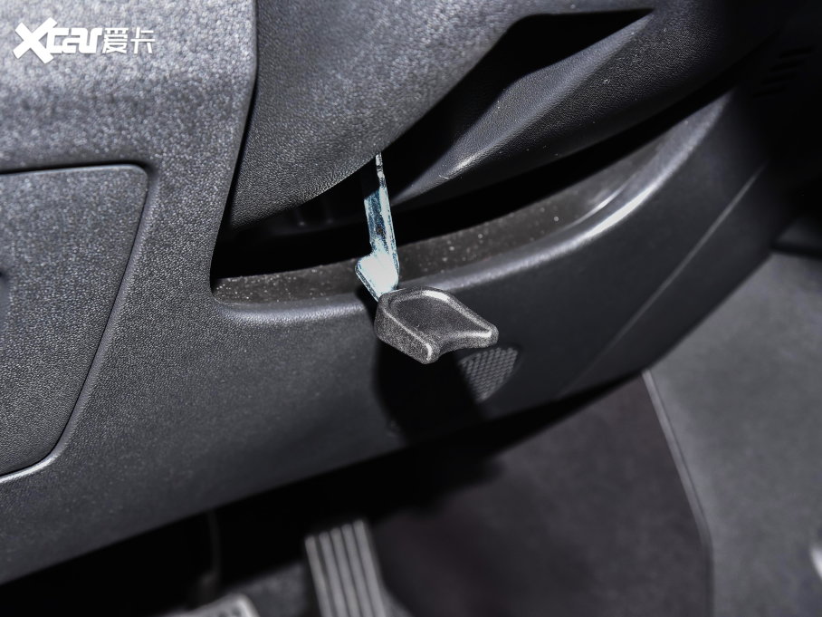 2022LWZ6 {L 1.5T DCTIͳа