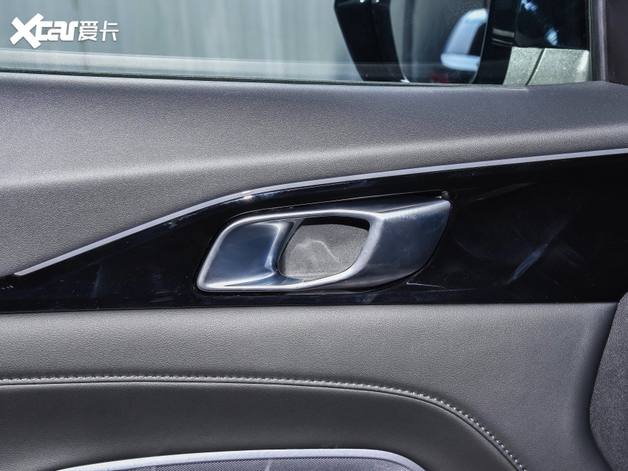 2022LWZ6 {L 1.5T DCTIͳа