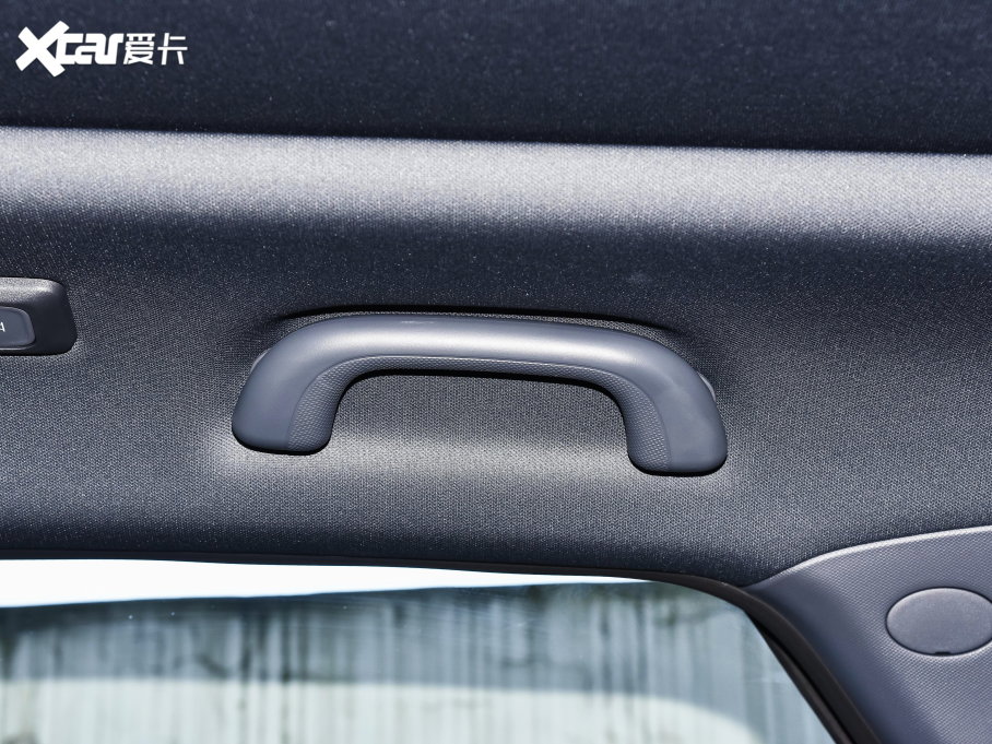 2022LWZ6 {L 1.5T DCTIͳа