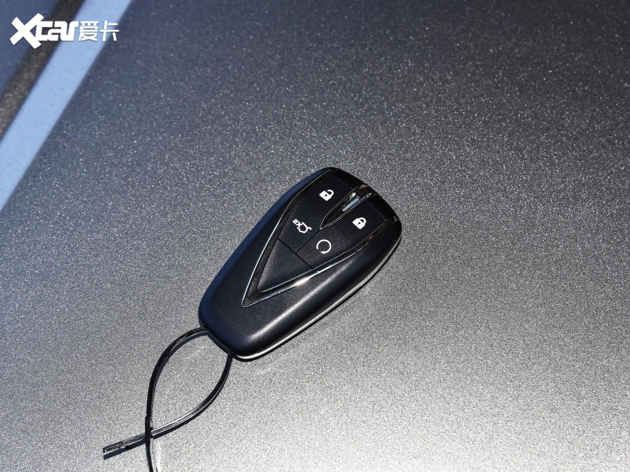 2022LWZ6 {L 1.5T DCTIͳа