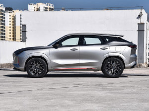 2022款蓝鲸 1.5T DCT智领型城市版 正侧（左）