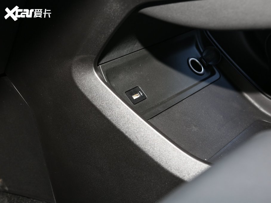 2023LWX5 PLUS 1.5T DCTȤAI