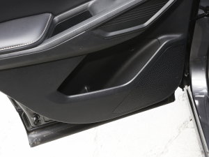 2023款1.5T DCT乐享型 后门储物空间