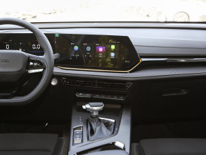 2023款1.5T DCT乐享型 中控台