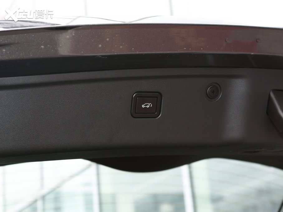 2023LWZ6 {(ln)L 2.0T Ԅ