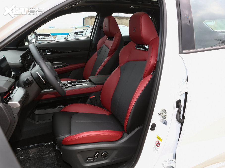 2023LWZ6 {L 2.0T Ԅh